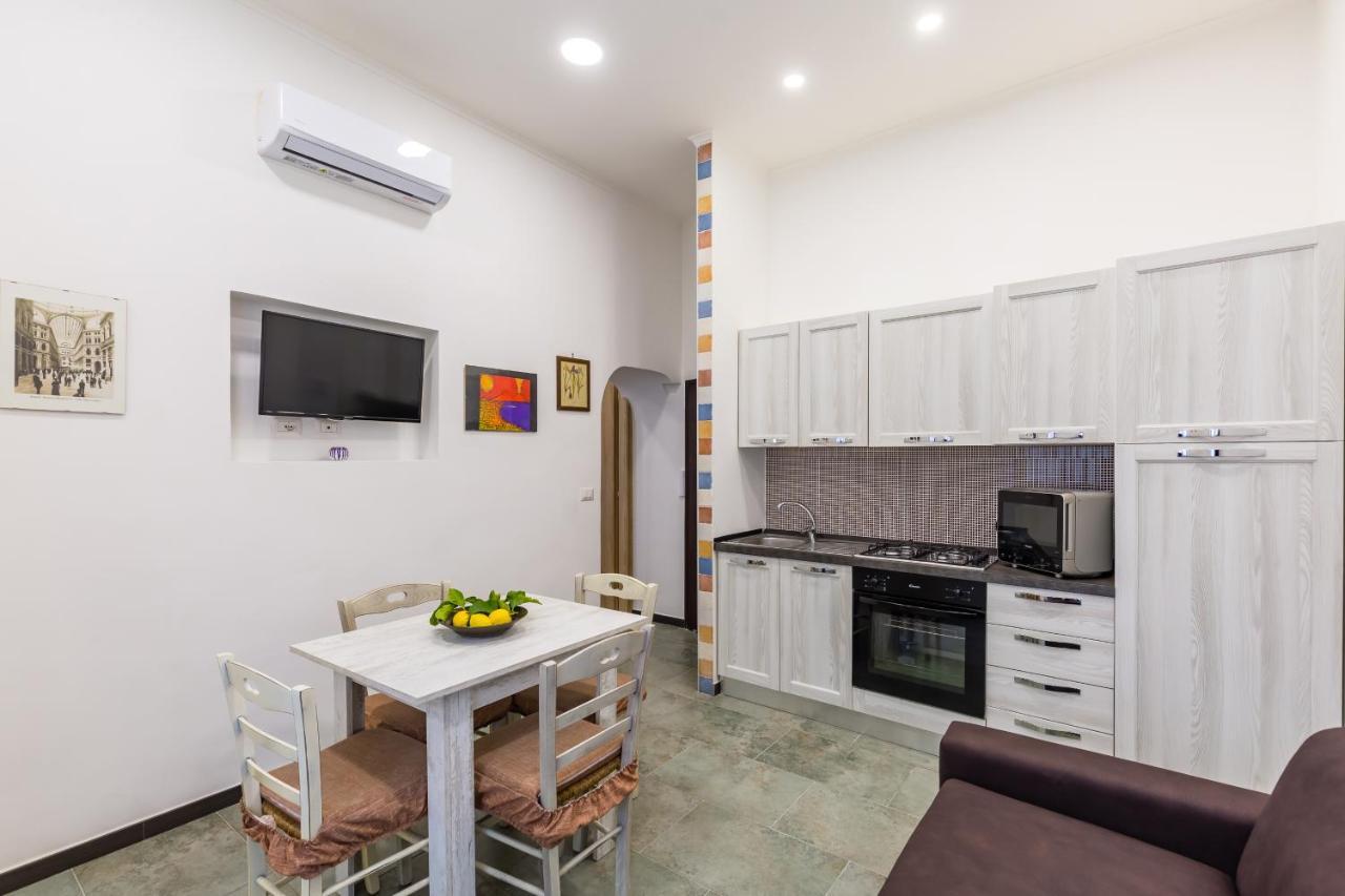 Gelso Complex Studios And Flat By Napoliapartments Exterior foto