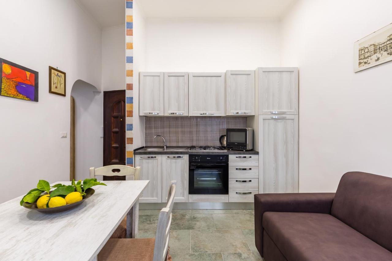 Gelso Complex Studios And Flat By Napoliapartments Exterior foto