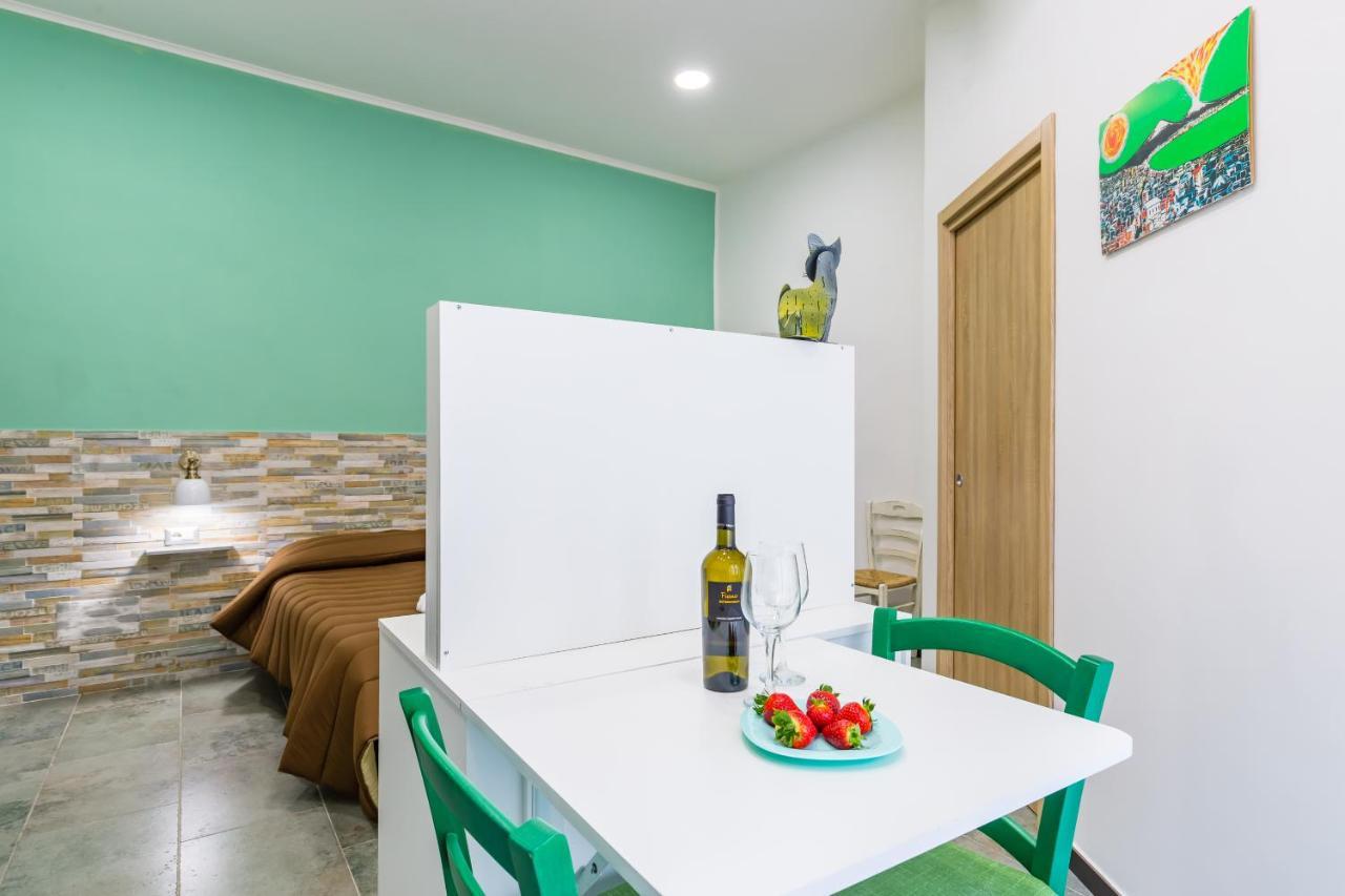 Gelso Complex Studios And Flat By Napoliapartments Exterior foto